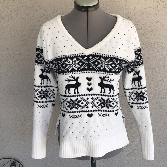 Betsey Johnson Sweaters - Betsey Johnson blk white reindeer sweater small